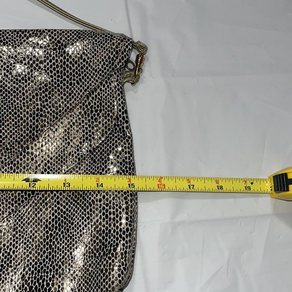 Women’s faux snakeskin shoulder bag - Picture 11 of 13